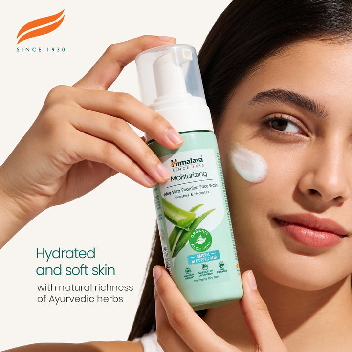 Himalaya Moisturizing Aloe Vera Foaming Face Wash, 150 ml